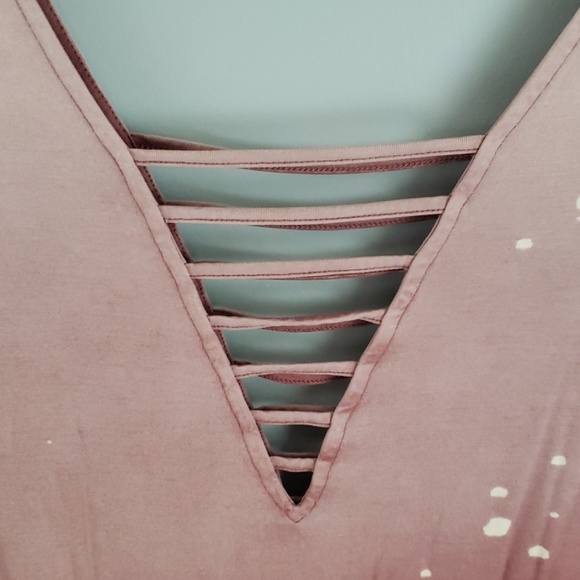 American Eagle Soft & Sexy Ladder Detail T Shirt - Picture 2 of 3